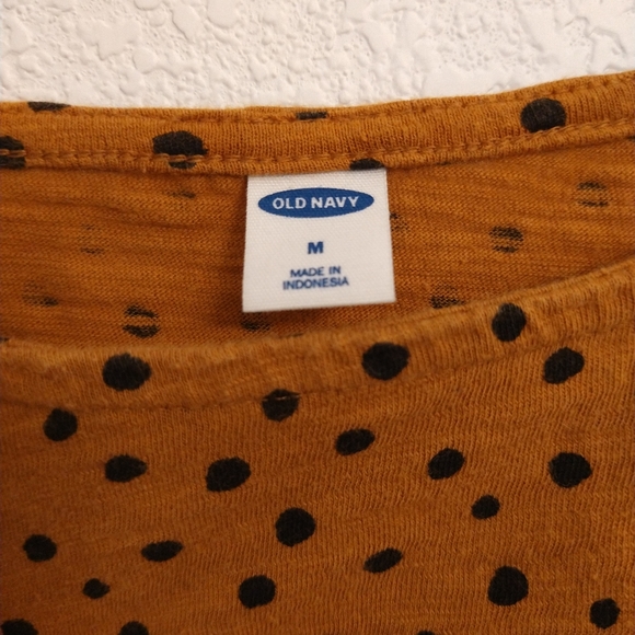 Rust + Dots Old Navy Cinched Tee - Picture 3 of 3